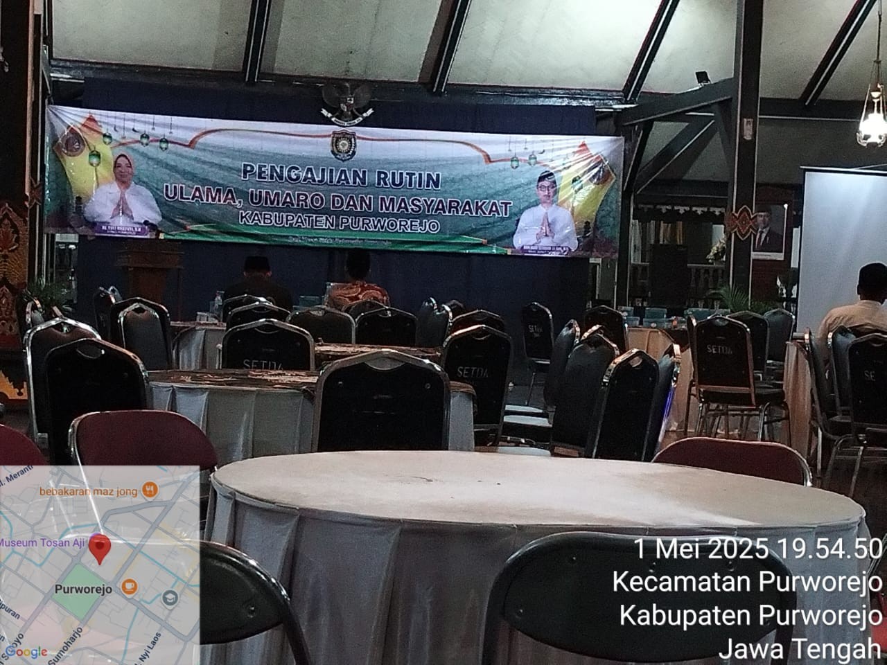 SEKCAM LOANO HADIRI PENGAJIAN RUTIN ULAMA UMARO DI PENDOPO KABUPATEN PURWOREJO